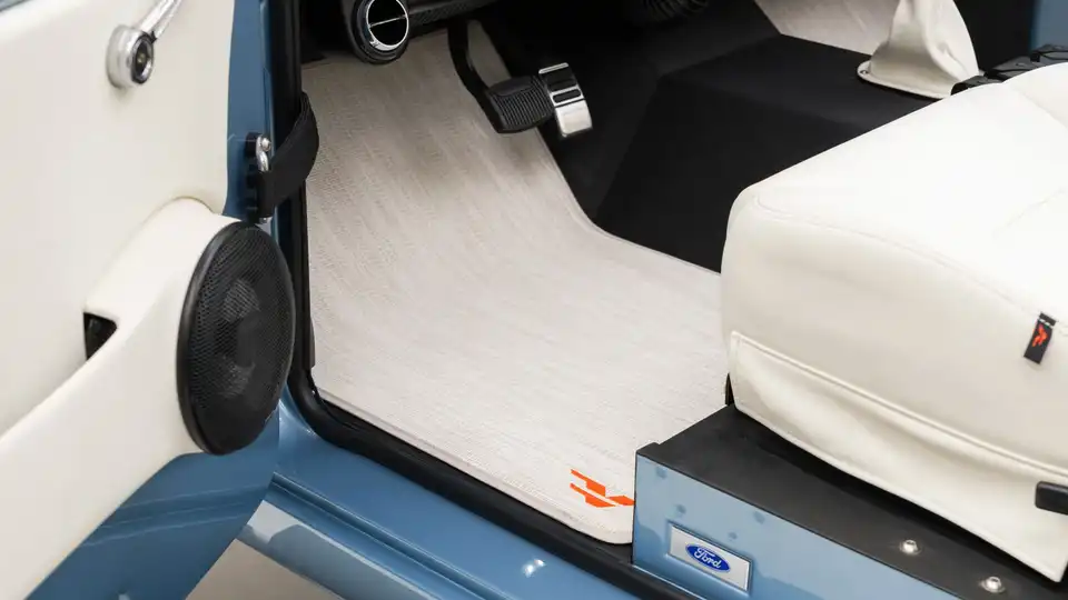 1977 Classic Ford Bronco_17 Front Interior