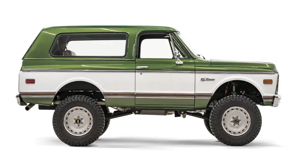 1970 Classic Chevy K5 Blazer_8 Passenger Side