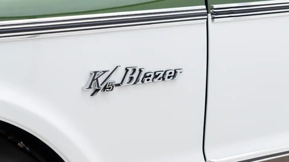 1970 Classic Chevy K5 Blazer_25 Exterior 
