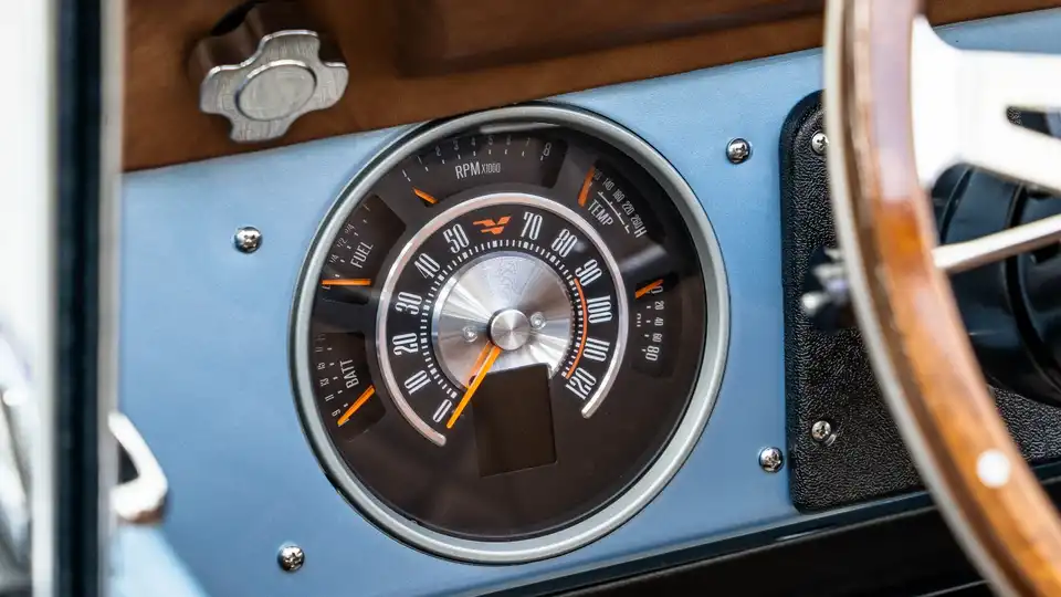 1971 Brittany Blue Ford Bronco_15 Dakota Digital Gauges
