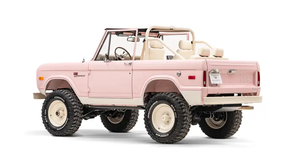 1973 Classic Ford Bronco_13 Driver Side Rear 3.4