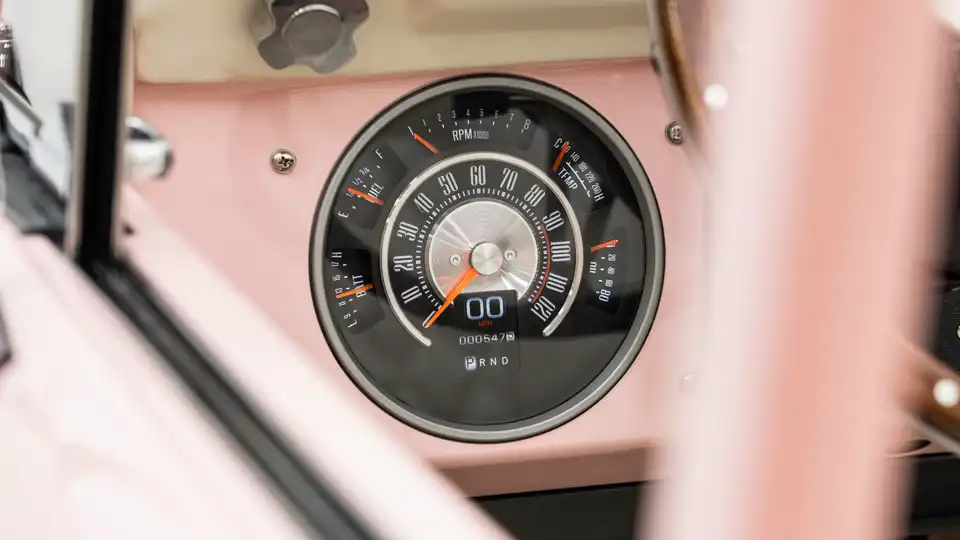 1973 Classic Ford Bronco_15 Dakota Digital Gauges