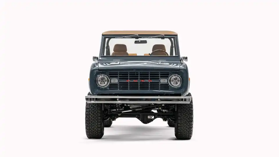 1971 Vintage Ford Bronco_5 Front