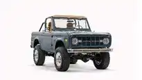 1971 Vintage Ford Bronco_6 Passenger Side Front 
