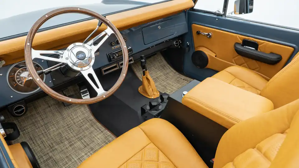 1971 Classic Ford Bronco_ 14 15 Driver Side Interior
