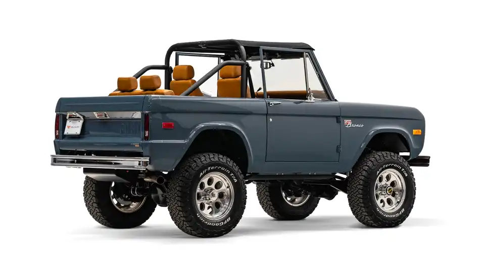 1971 Classic Ford Bronco_9 Passenger Side Rear 3