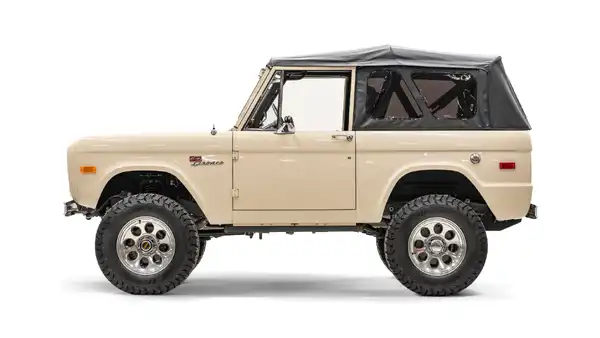 1976 Classic Ford Bronco_2 Drivers Side 