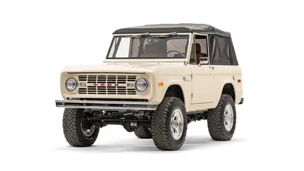 1976 Classic Ford Bronco_4 Drivers Side Front 