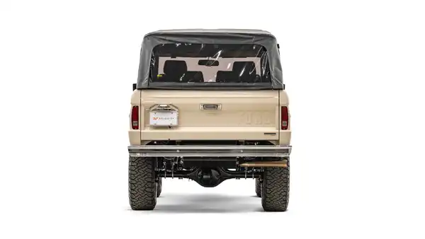 1976 Classic Ford Bronco_11 Rear Tailgate