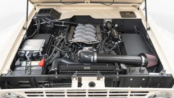 1976 Classic Ford Bronco_26 5.0L Ford Coyote Engine