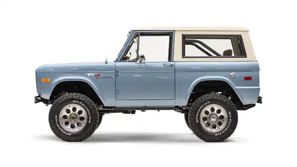 1975 Classic Ford Bronco_2 Drivers Side 