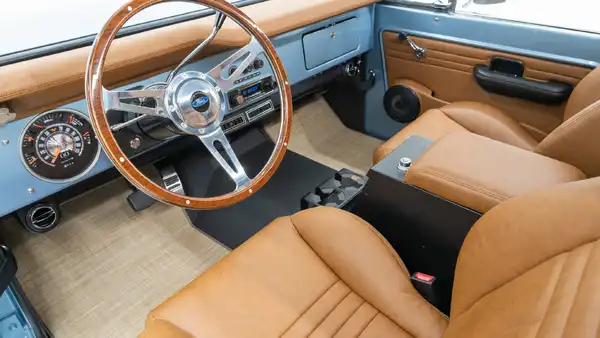 1975 Classic Ford Bronco_14 15 Driver Side Interior