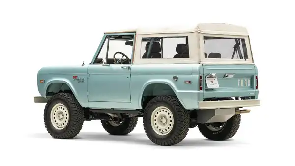 1974 Classic Ford Bronco_13 Driver Side Rear 3.4