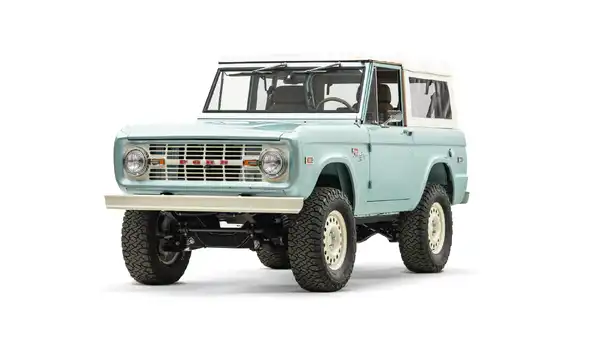 1974 Classic Ford Bronco_4 Drivers Side Front 