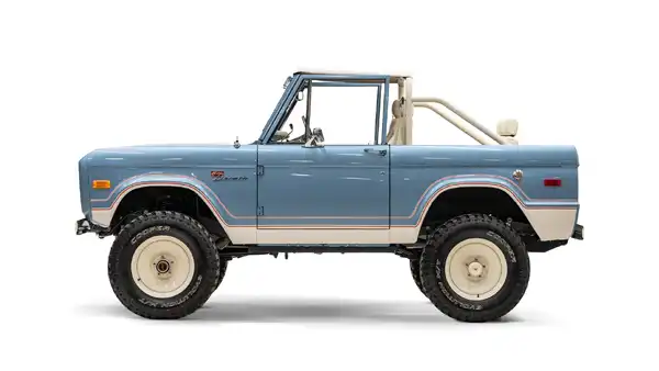 1970 Classic Ford Bronco_2 Drivers Side 