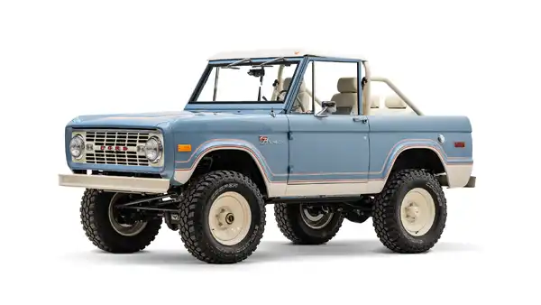 1970 Classic Ford Bronco_3 Drivers Side Front 3.4