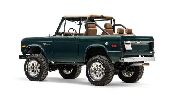 1977 Classic Ford Bronco_13 Driver Side Rear 3.4