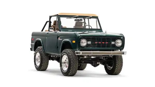 1977 Classic Ford Bronco_6 Passenger Side Front 