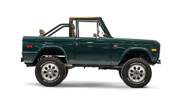 1977 Classic Ford Bronco_8 Passenger Side