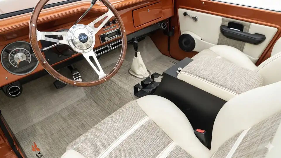 S06641 Interior
