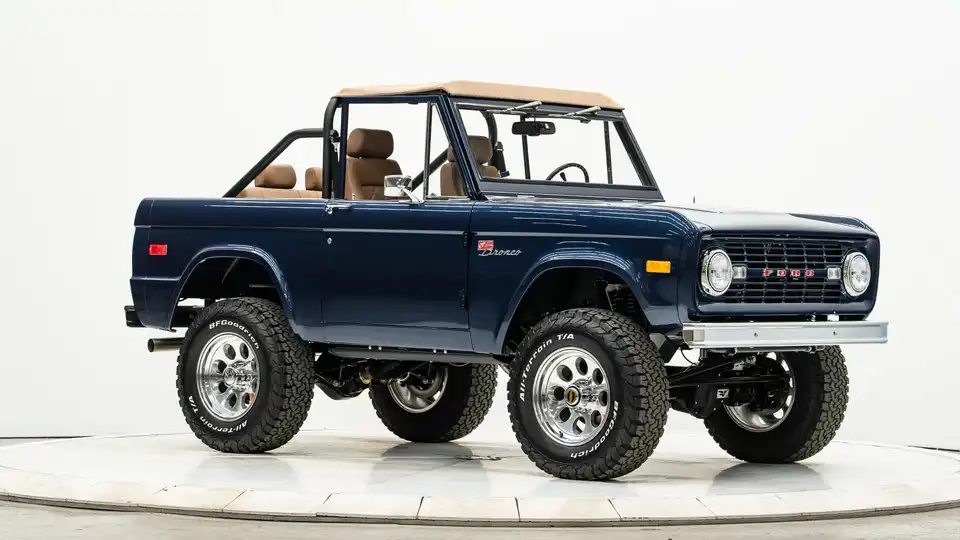 1971 Vintage Ford Bronco For Sale_7 Passenger Side Front  3.4