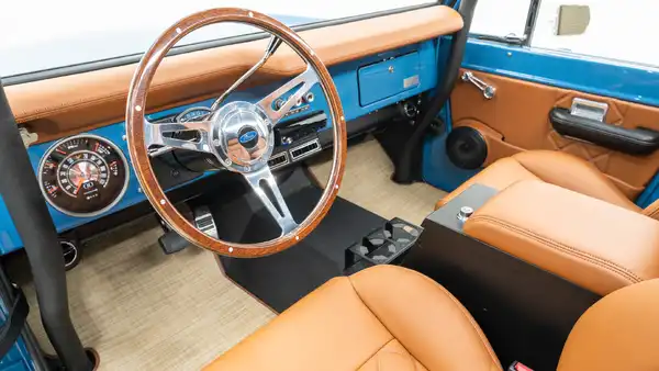 Web Prep 2026_Bronco_14 Driver Side Interior