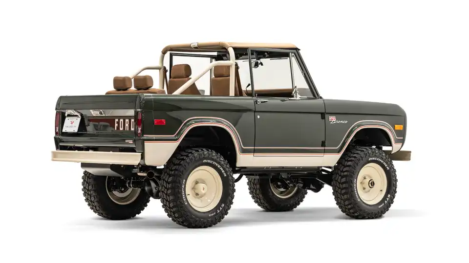 1973 Classic Ford Bronco_9 Passenger Side Rear 3