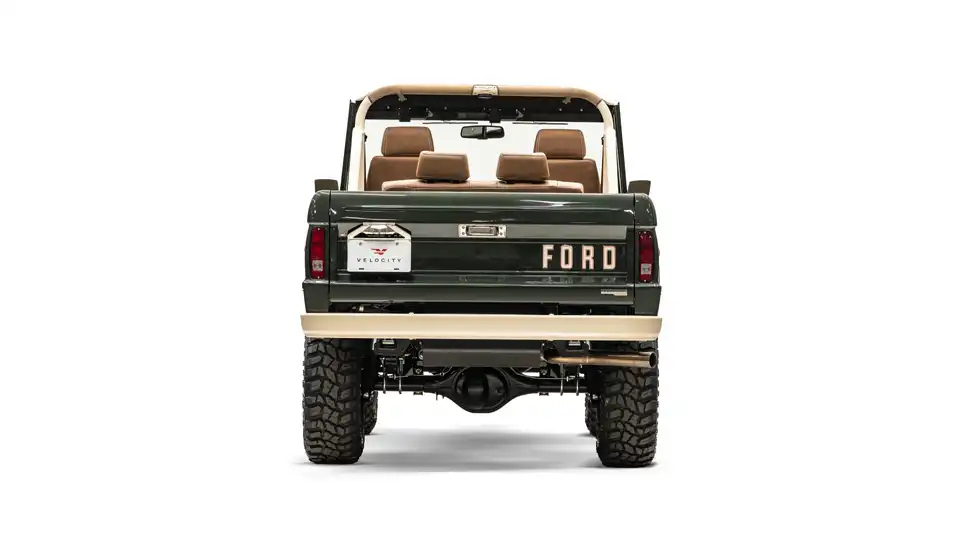 1973 Classic Ford Bronco_11 Rear Tailgate