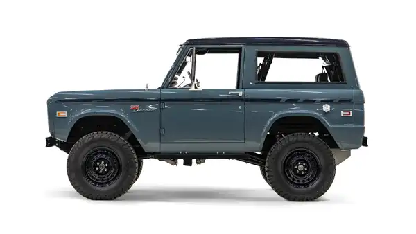 1975 Classic Ford Bronco_2 Drivers Side 