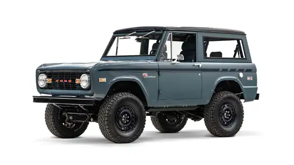 1975 Classic Ford Bronco_3 Drivers Side Front 3.4