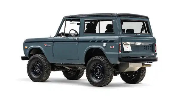 1975 Classic Ford Bronco_13 Driver Side Rear 3.4
