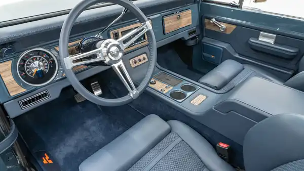 1975 Classic Ford Bronco_14 Driver Side Interior