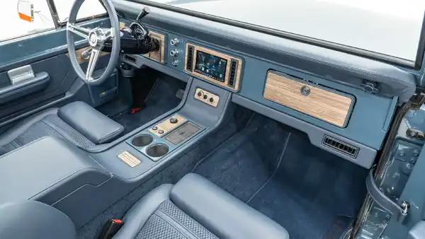 1975 Classic Ford Bronco_18 Passenger Side Interior