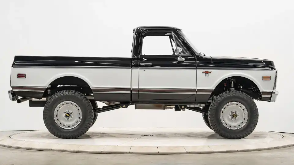K10 Side Black