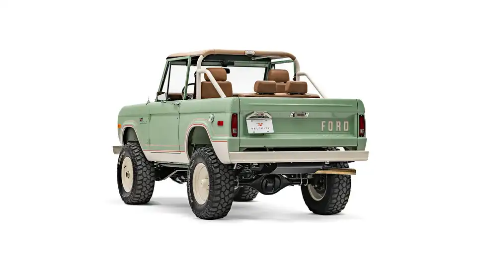 1968 Boxwoord Green Bronco Ranger Package_4 Drivers Side Front 