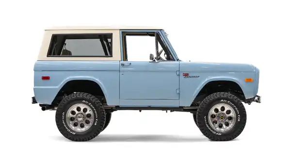 Web Prep 2026_Bronco_8 Passenger Side