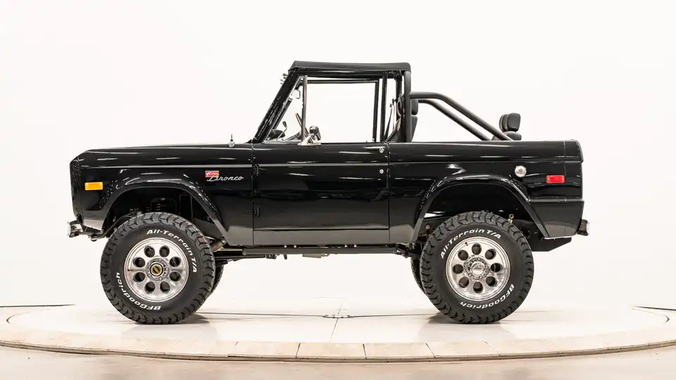 1972 Classic Ford Bronco_2 Drivers Side 