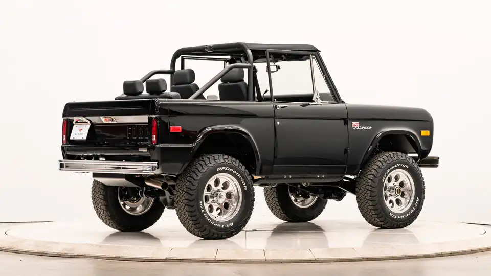 1972 Classic Ford Bronco_9 Passenger Side Rear 3