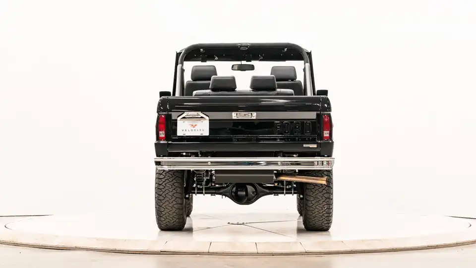 1972 Classic Ford Bronco_11 Rear Tailgate