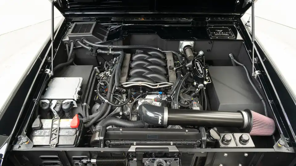 1972 Classic Ford Bronco_26 5.0L Ford Coyote Engine