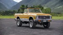 Classic Chevy K5 Blazer Restomod War Bonnet Yellow Mountains