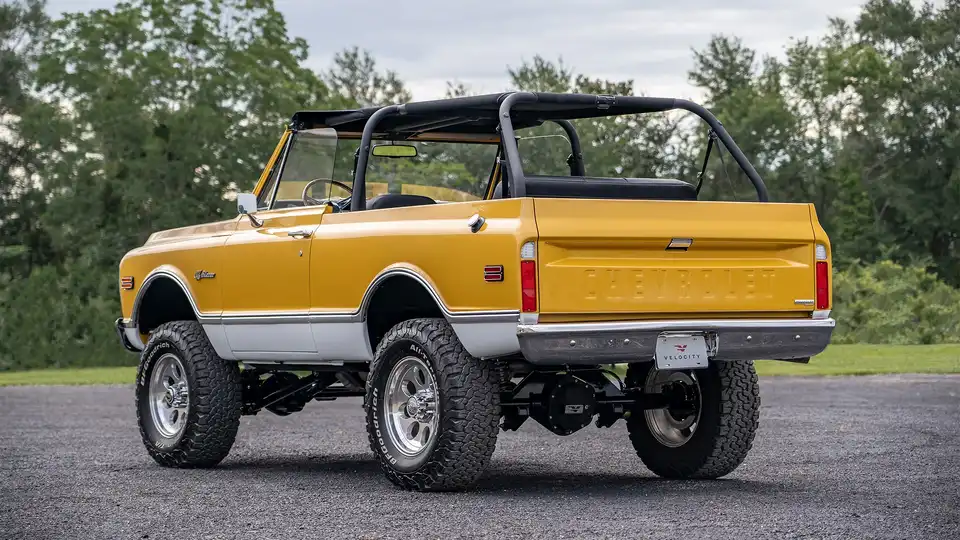 Classic Chevy K5 Blazer Restomod War Bonnet