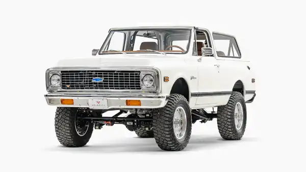 1971 Classic Chevy K5 Blazer_4 Drivers Side Front 
