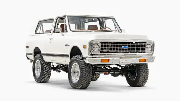 1971 Classic Chevy K5 Blazer_6 Passenger Side Front 