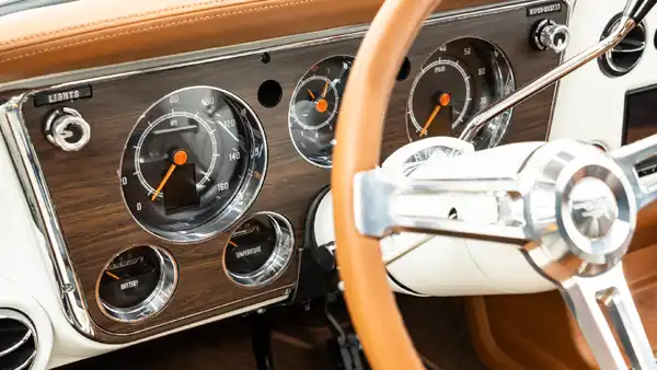 1971 Classic Chevy K5 Blazer_15 Dakota Digital Gauges