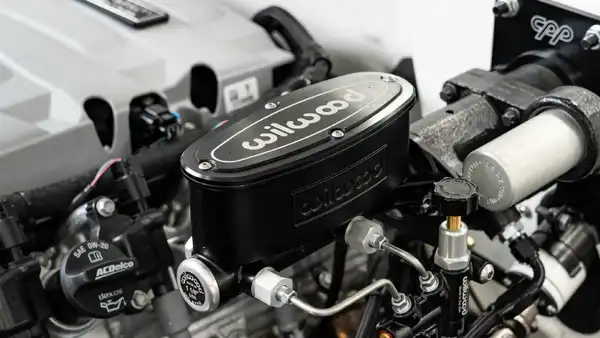 1971 Classic Chevy K5 Blazer_35 Engine Bay