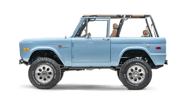 1975 Classic Ford Bronco_2 Drivers Side 