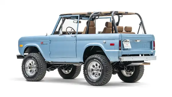 1975 Classic Ford Bronco_13 Driver Side Rear 3.4