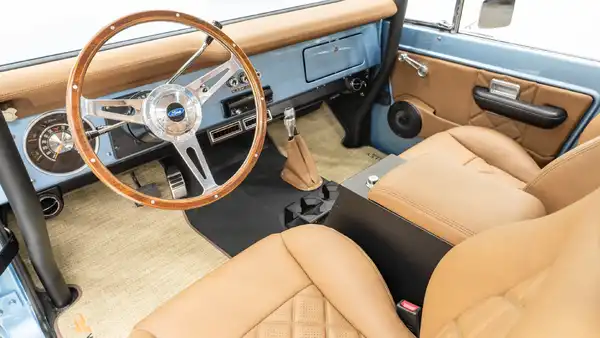 1975 Classic Ford Bronco_14 Driver Side Interior