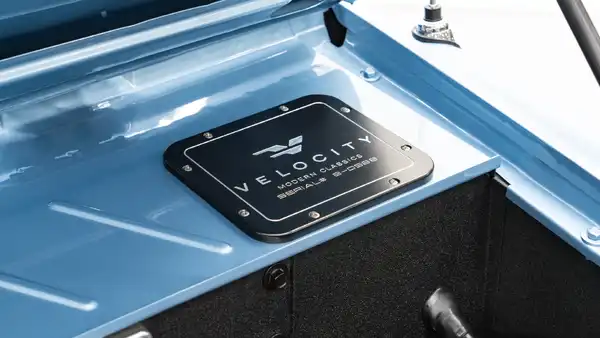 1975 Classic Ford Bronco_34 Engine Bay